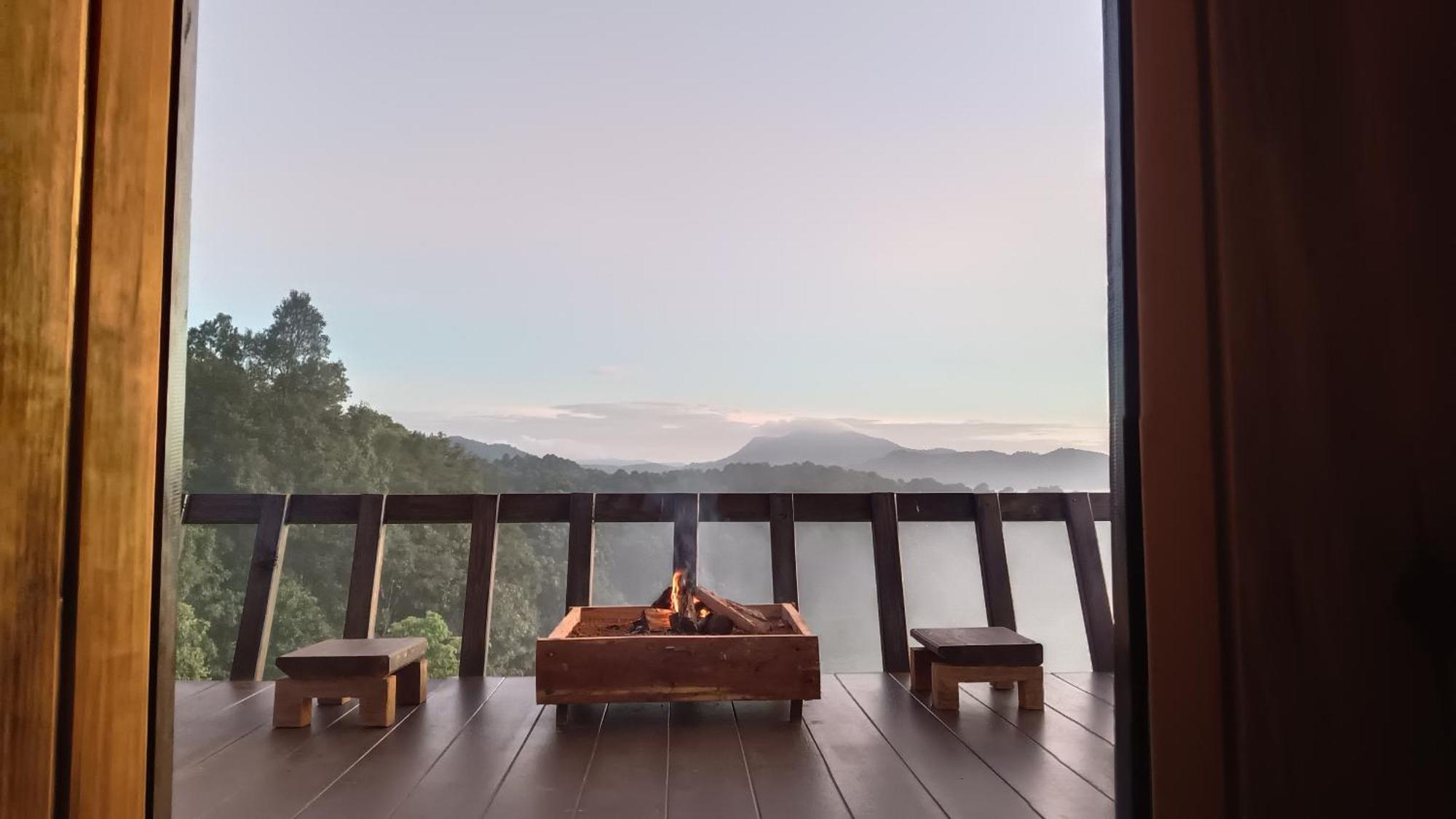 ไร่นิธิสุนทร Nithisoonthon Farmstay Mae Hong Son Exteriér fotografie