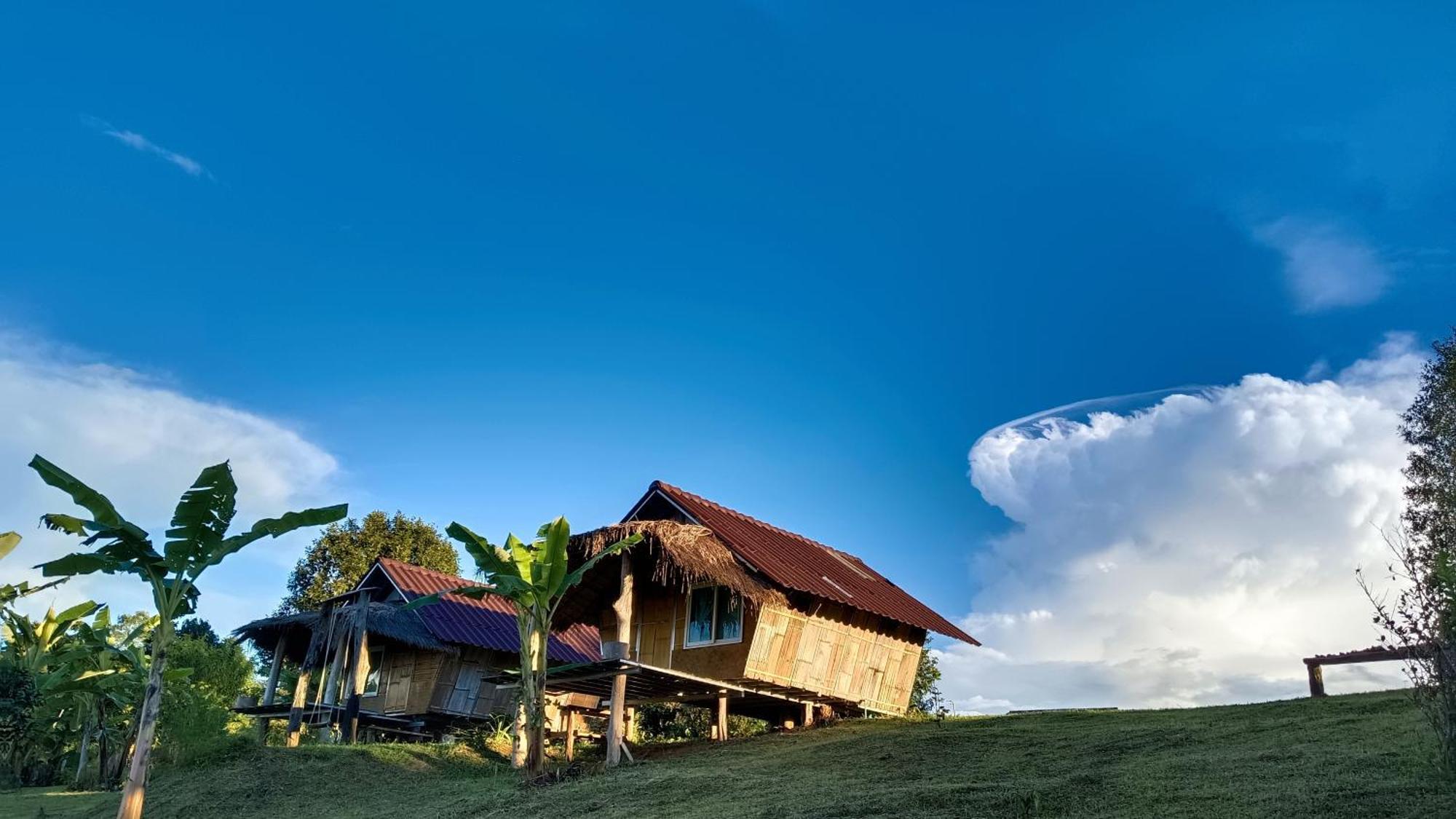 ไร่นิธิสุนทร Nithisoonthon Farmstay Mae Hong Son Exteriér fotografie