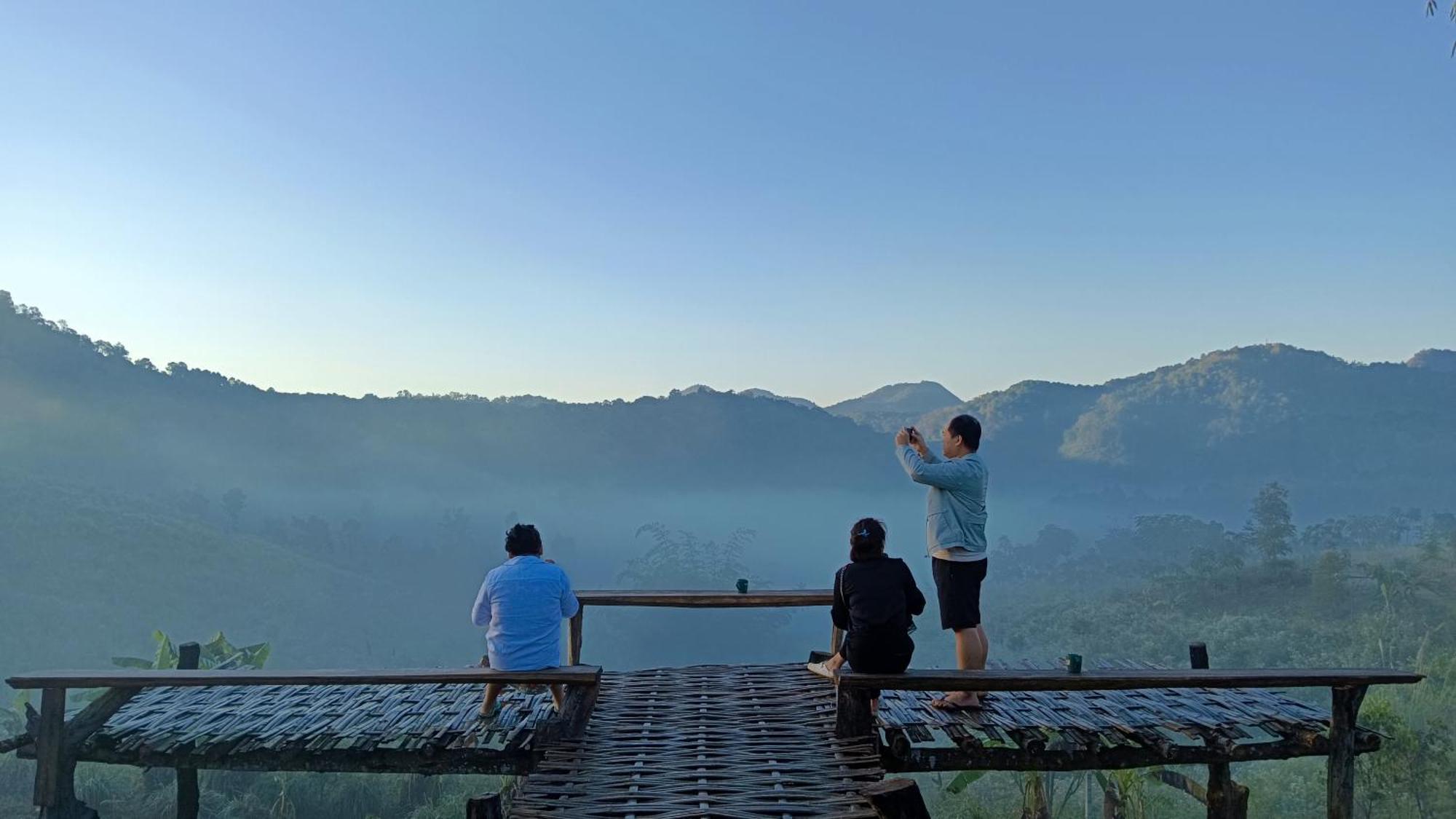 ไร่นิธิสุนทร Nithisoonthon Farmstay Mae Hong Son Exteriér fotografie