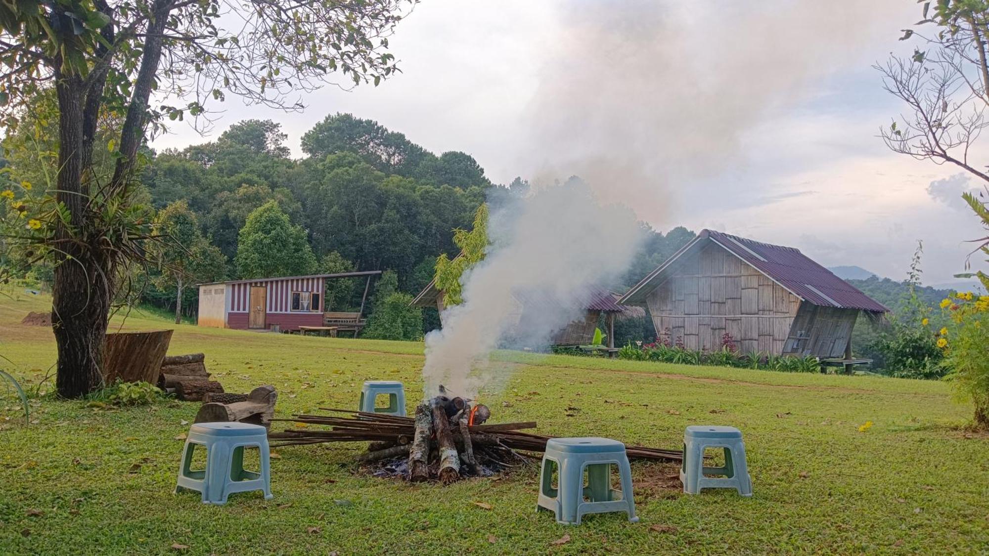 ไร่นิธิสุนทร Nithisoonthon Farmstay Mae Hong Son Exteriér fotografie