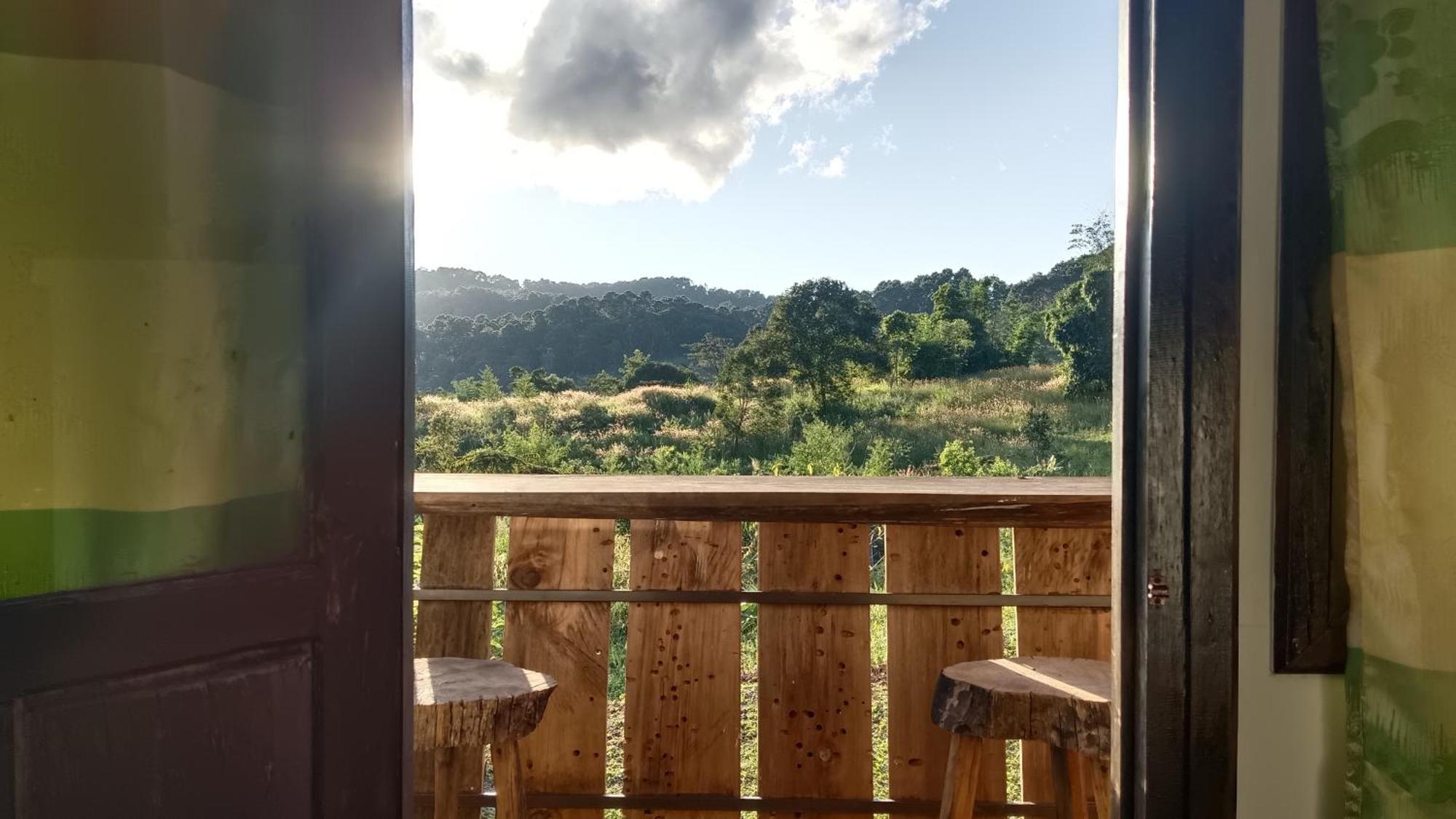 ไร่นิธิสุนทร Nithisoonthon Farmstay Mae Hong Son Exteriér fotografie